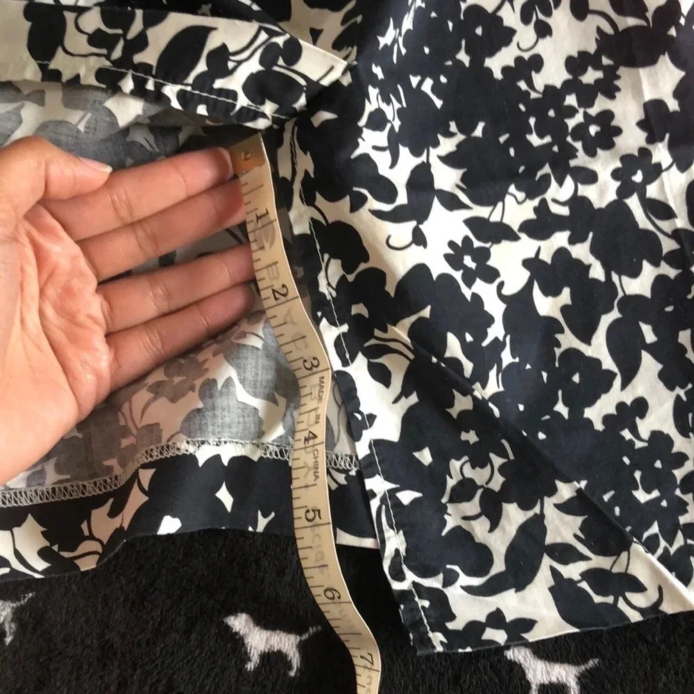 Old Navy Floral Knee length pencil skirt size 4